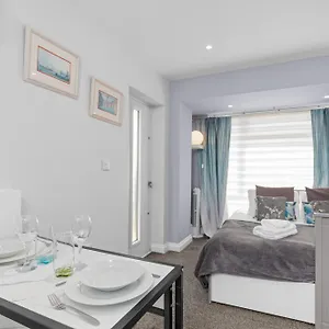 Rottingdean Boutique By The Sea Apartment